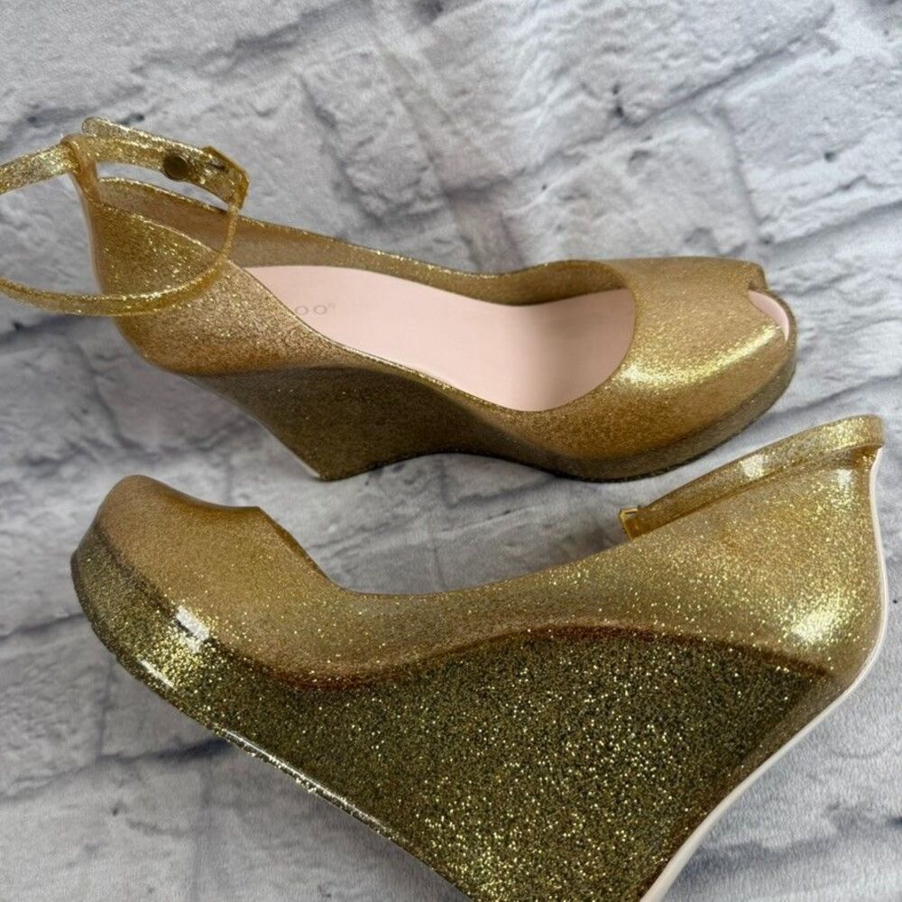Bamboo Gold Glitter Jelly Wedge 4" Heels Women's Size 6 Platform Shoes Sandals